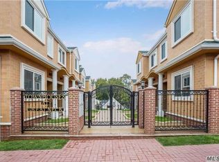 85-93 Steamboat Ave #9, Great Neck, NY 11024