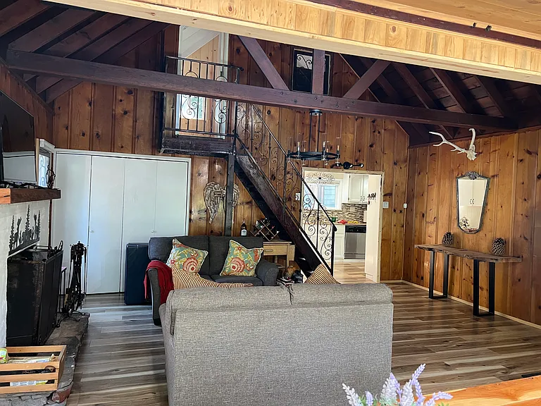 689 Knoll Dr — Photo 30