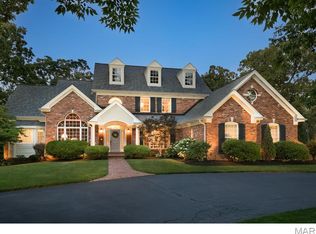 1636 Forest Aire St, Saint Louis, MO 63131
