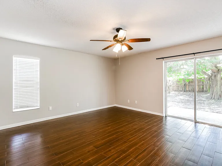 12131 Goldenstar Ln — Photo 8