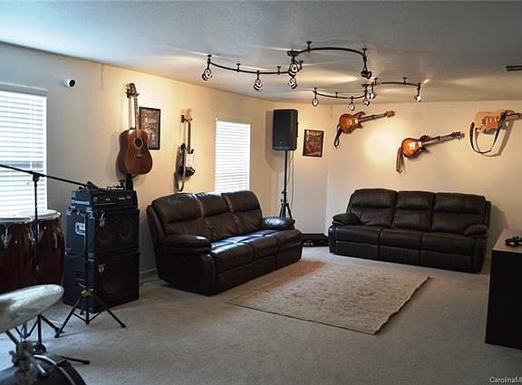 5th image of 12732 Frank Wiley Ln