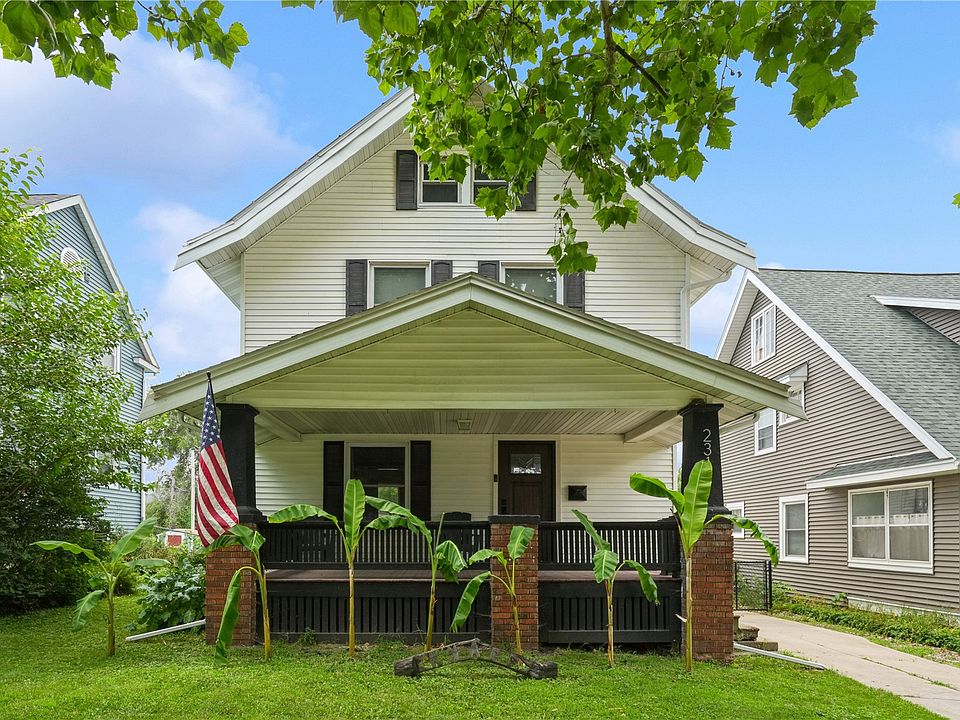 1st image of 2312 B Ave NE