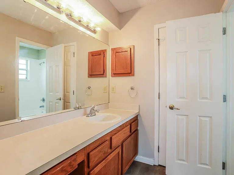 3183 Olde Sutton Parke Dr — Photo 11