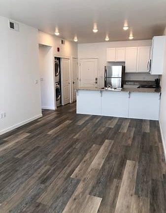4th image of 1125 Avenue Of The Oaks Unit 318