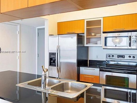 5th image of 750 N Bayshore Dr #5104