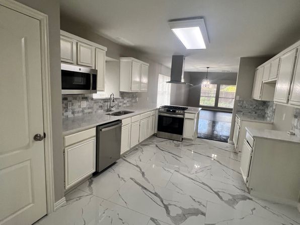 2213 Ridgewood Dr