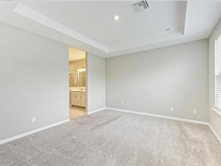 5564 Summit Gln — Photo 11