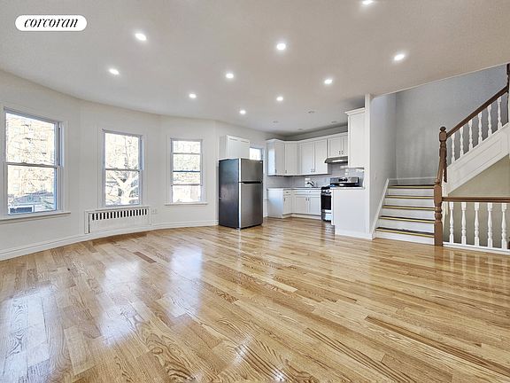 2nd image of 600 E 5th St #2A