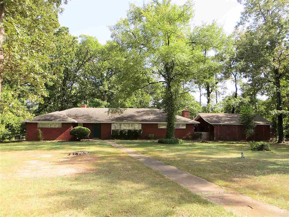 1st image of 202 W River Oaks Dr