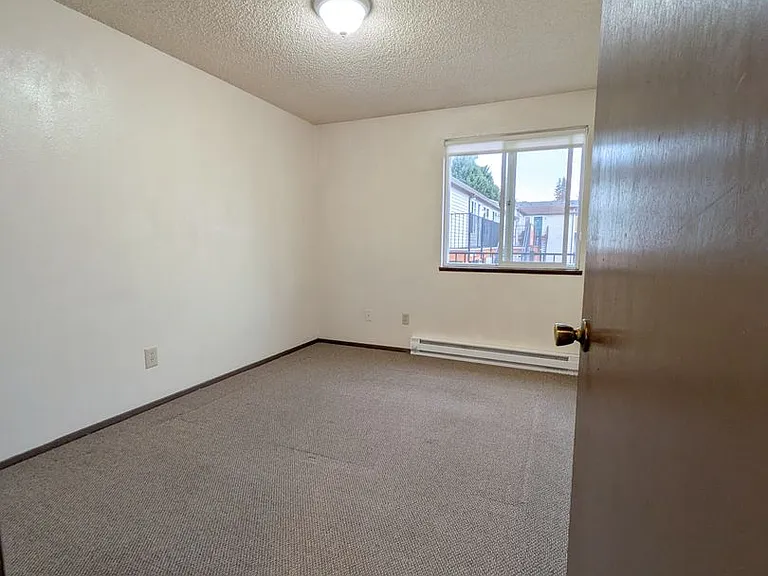 Chelsea Manor Apartments — Photo 16