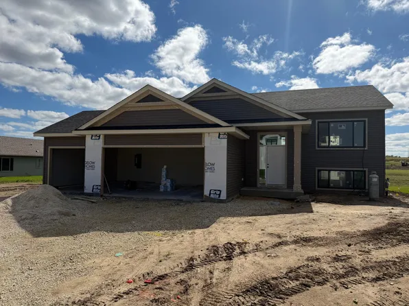 2219 Elk Run Dr SE, Pine Island, MN 55963
