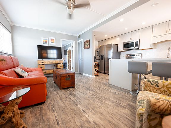 2nd image of 201 Coppitt Rd #201A