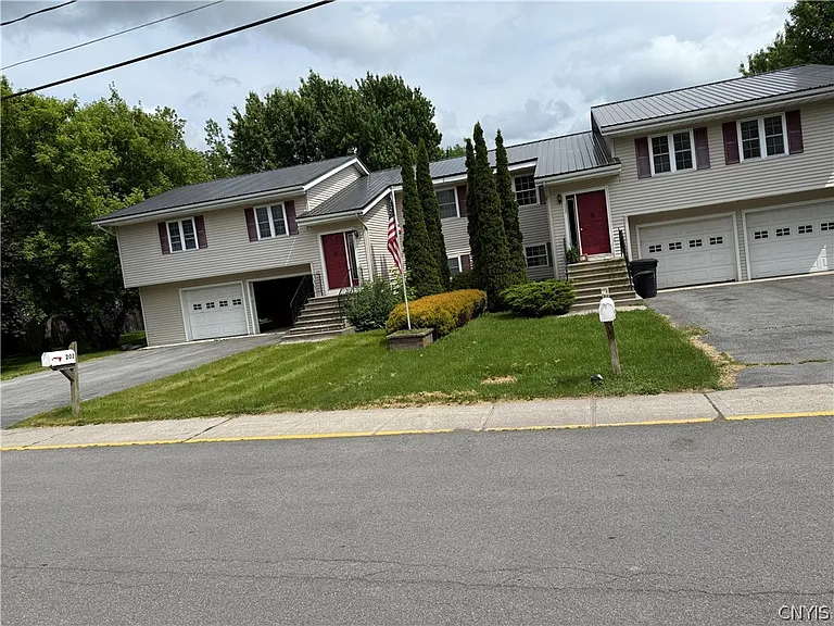 205 Woolsey St #205 — Photo 3