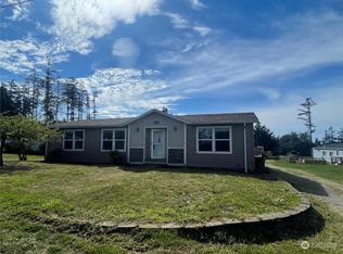 1105 Paul Ave, Oak Harbor, WA