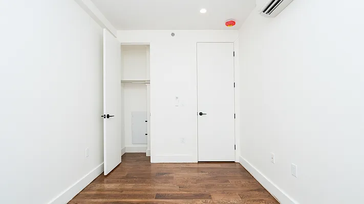 Rented by Nooklyn NYC LLC | media 73