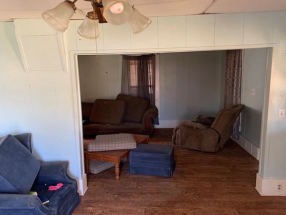 5th image of 619 Vine St