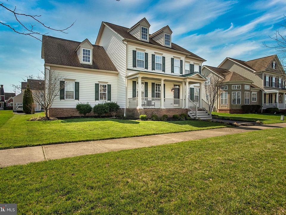 1st image of 707 Idlewyld Dr