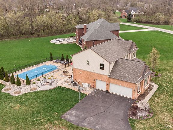 2nd image of 9046 Gooding Dr