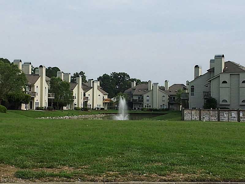 2nd image of 455 E Lake Cir