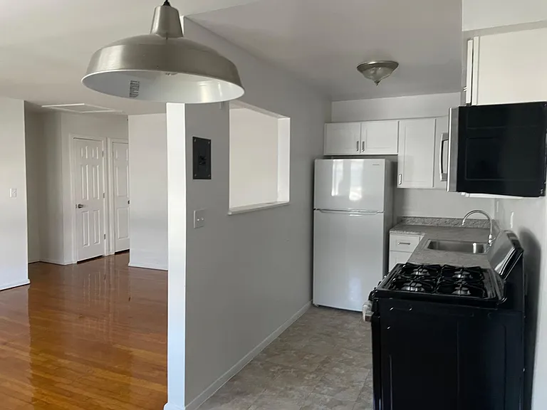 affordable hackensack apartments close to nyc with free parking