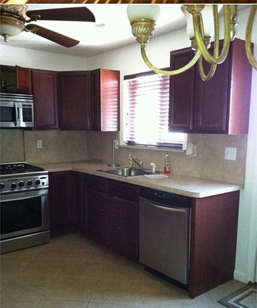 5th image of 425 Tarrytown Ave