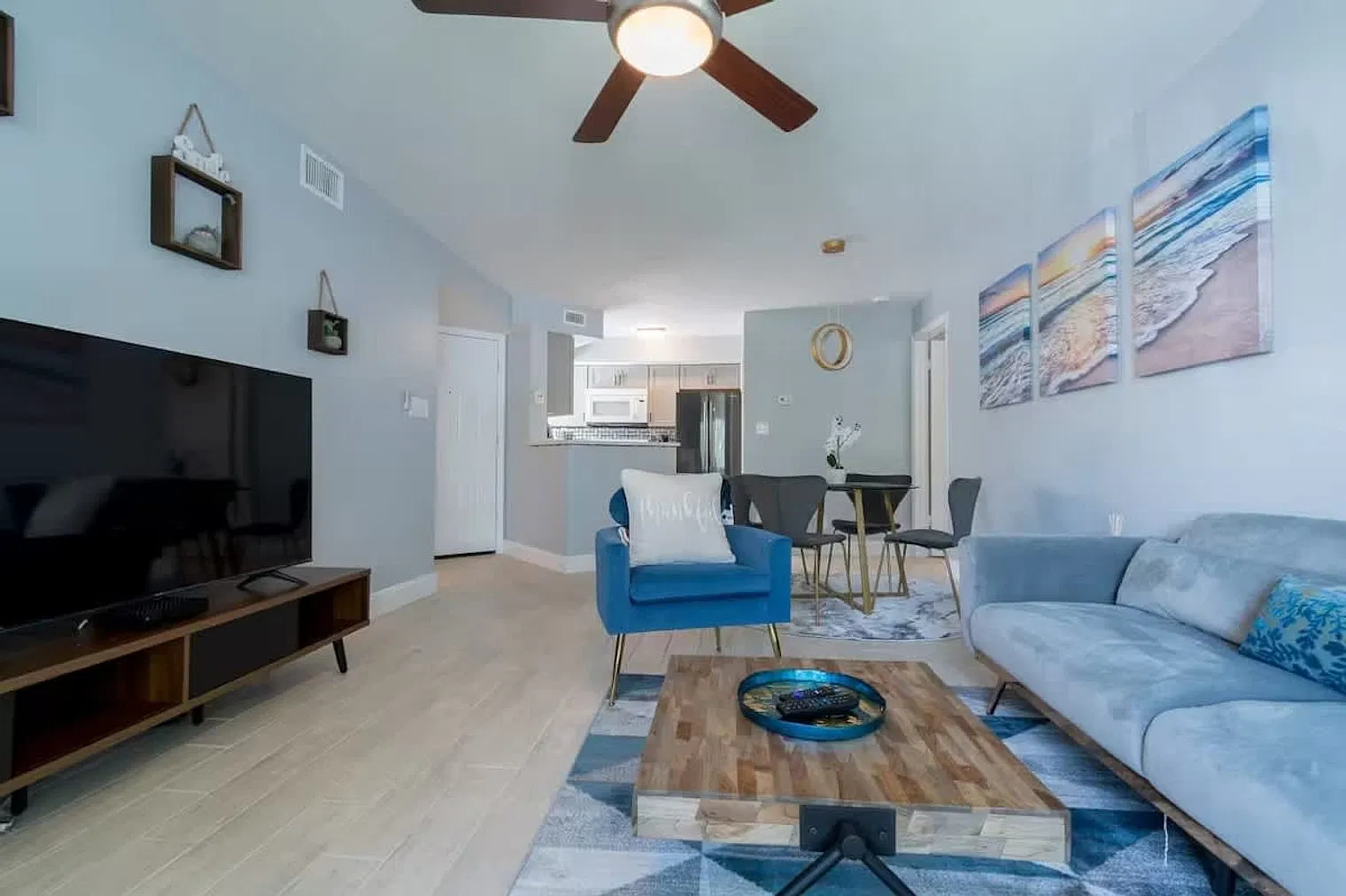 2 bed, 2.0 bath, $2,915 — Photo 3