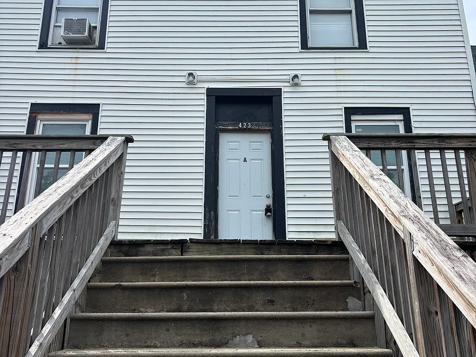 423 Church Ave SE #A