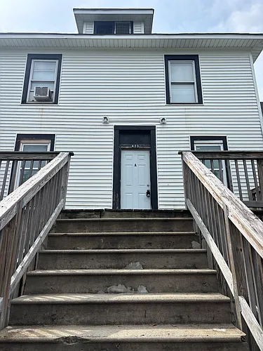 423 Church Ave SE #A Photo 1