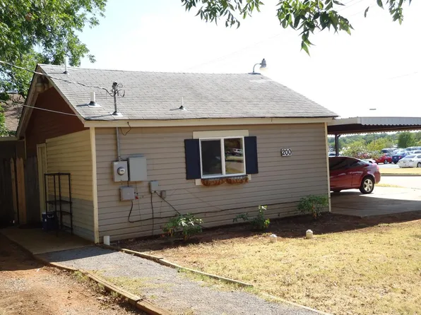 200 N Baumann Ave, Edmond, OK 73034