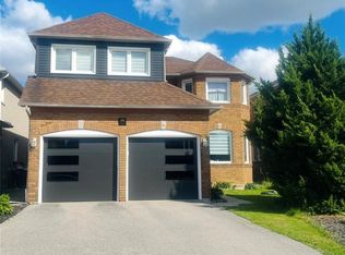30 Hollybush St, Brampton, ON L6R1A5