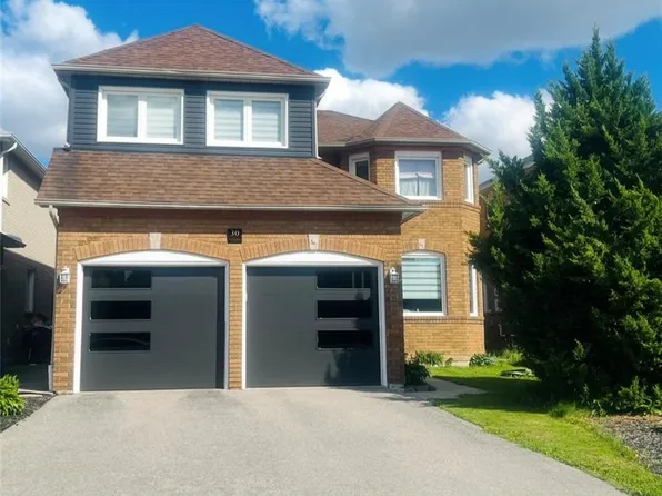 30 Hollybush St, Brampton, ON L6R 1A5