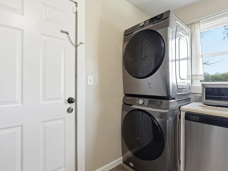 612 Crescent Dr — Photo 13