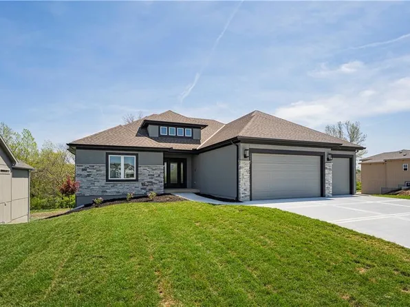 10527 N Liberty St, Kansas City, MO 64155