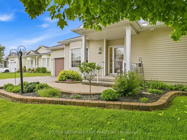 14 Heatherlea Dr, Clarington, ON L1B 0B1