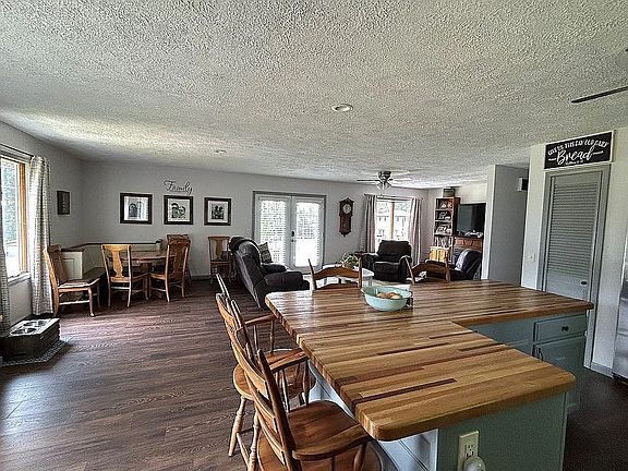 3rd image of 23446 Matney Dr