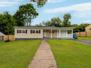 37 Castle Rd, Manchester, CT 06042