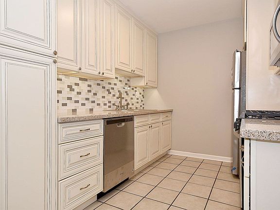 2nd image of 1674 Ishnala Dr APT 202