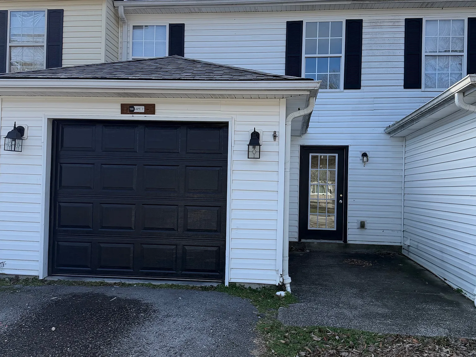 114 Herndon Street — Photo 1