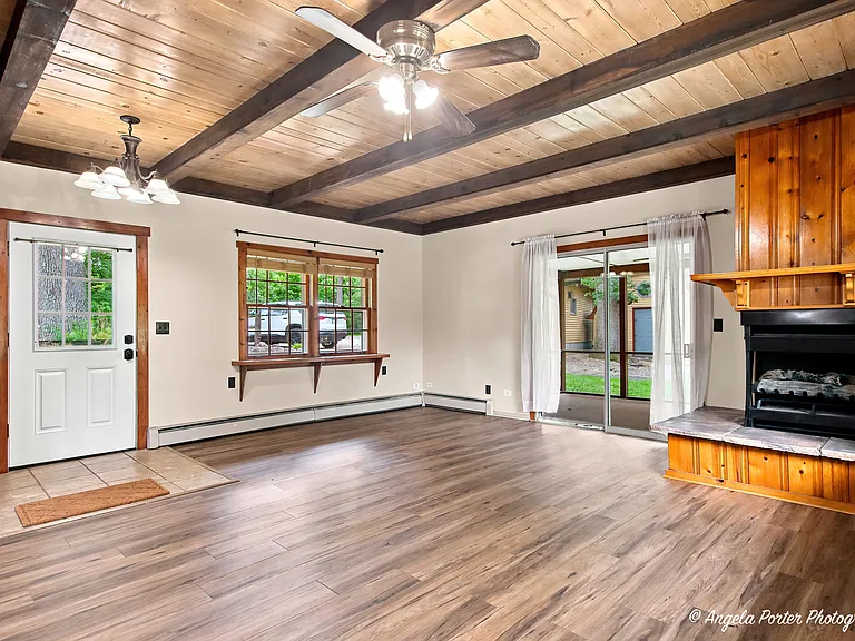 38624 N Miller Rd — Photo 5