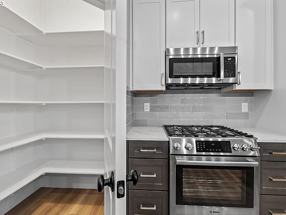 5th image of 7205 NE 27th Ct