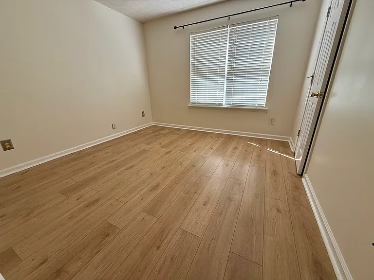 4314 Lock Ness Ln — Photo 16