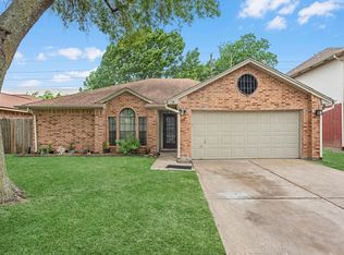 11303 Wilkenberg Dr, Houston, TX 77066