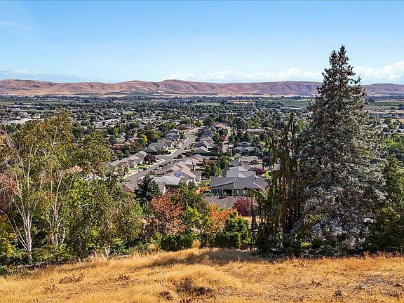 2nd image of 7920 Englewood Crest Dr