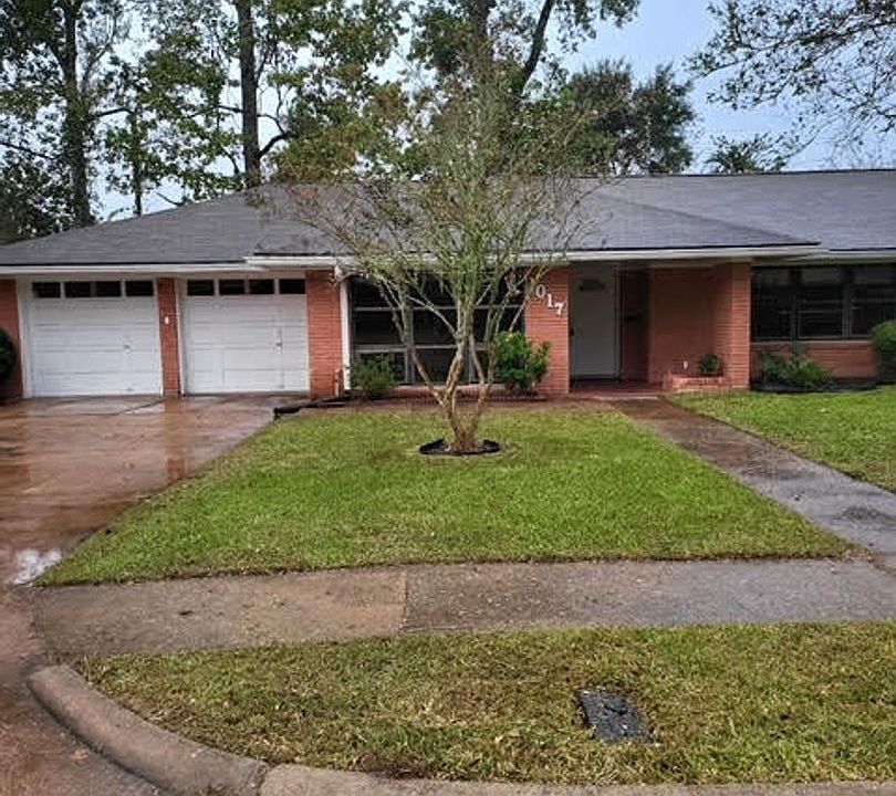 1st image of 1017 Oak Dr