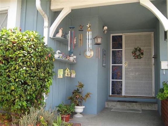2nd image of 1582 Kempton Ave