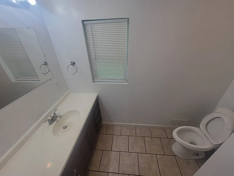8619 Lane Ave — Photo 7