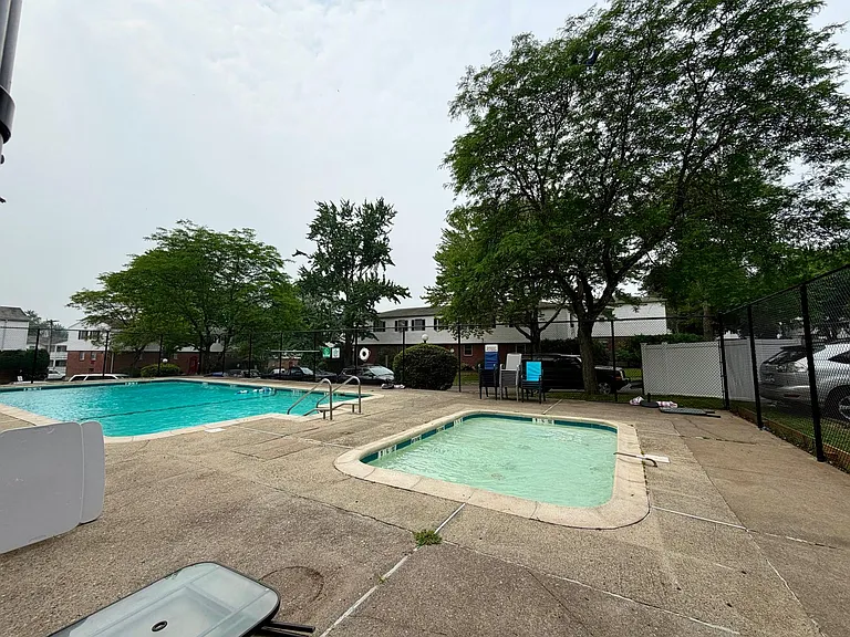 18 Fairview Dr #3 — Photo 19