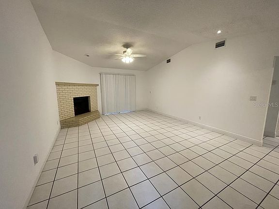 3rd image of 1735 Foxhall Cir #501