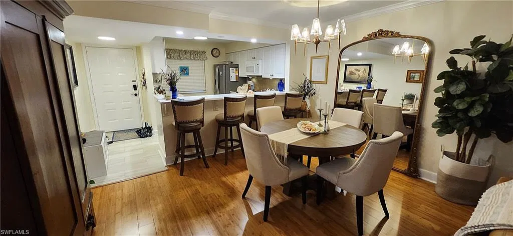 2 bed, 2.0 bath, 1200 sqft, $5,000 — Photo 3