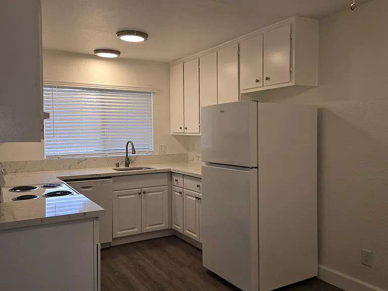 8832 Olive Ln #8 — Photo 7